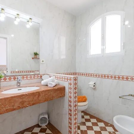 Fidalsa Famous Spot Holiday home